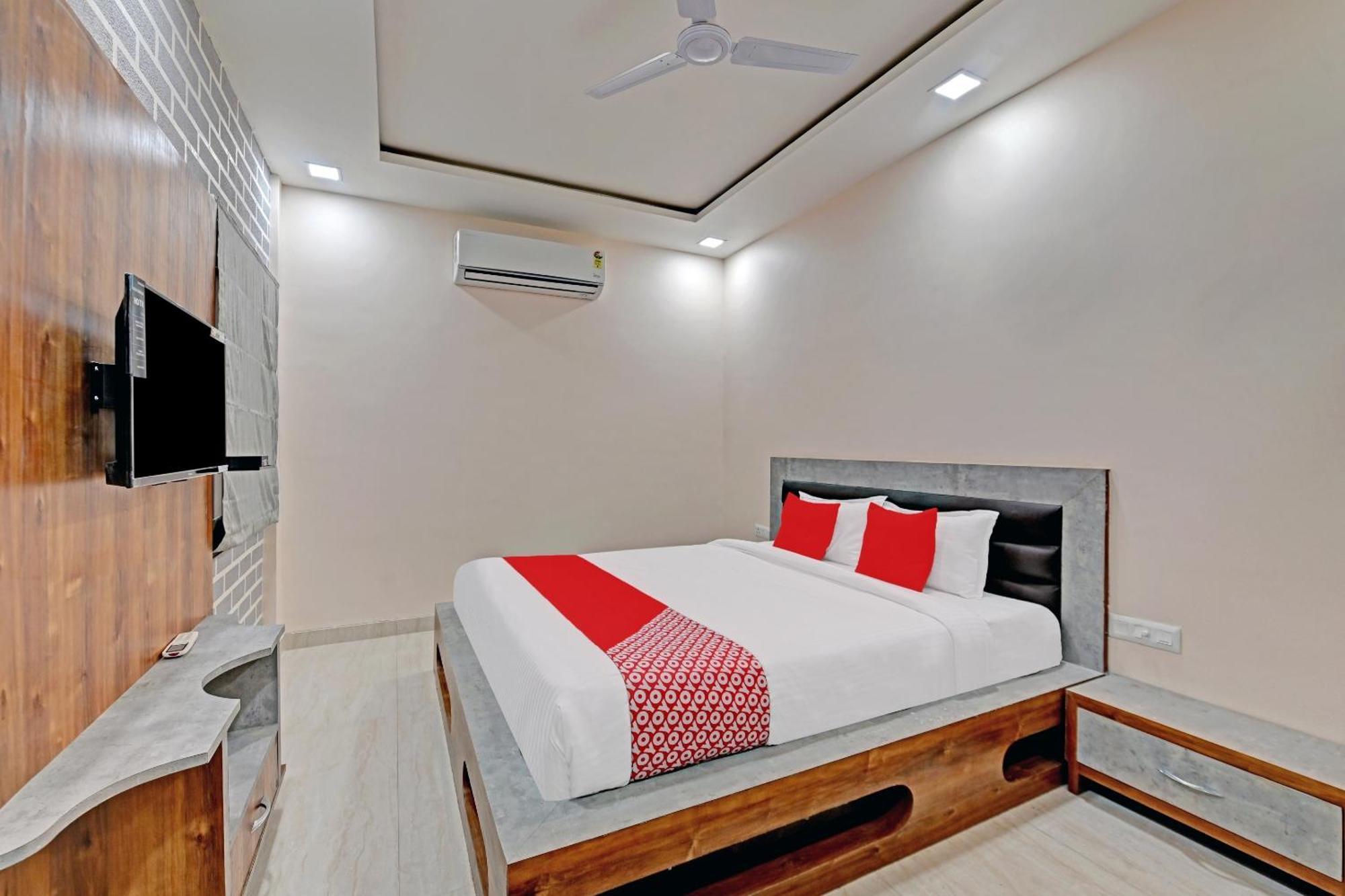 Hotel O The Castle Home Stay Inn Divisione di Divisione di Jaipur Esterno foto