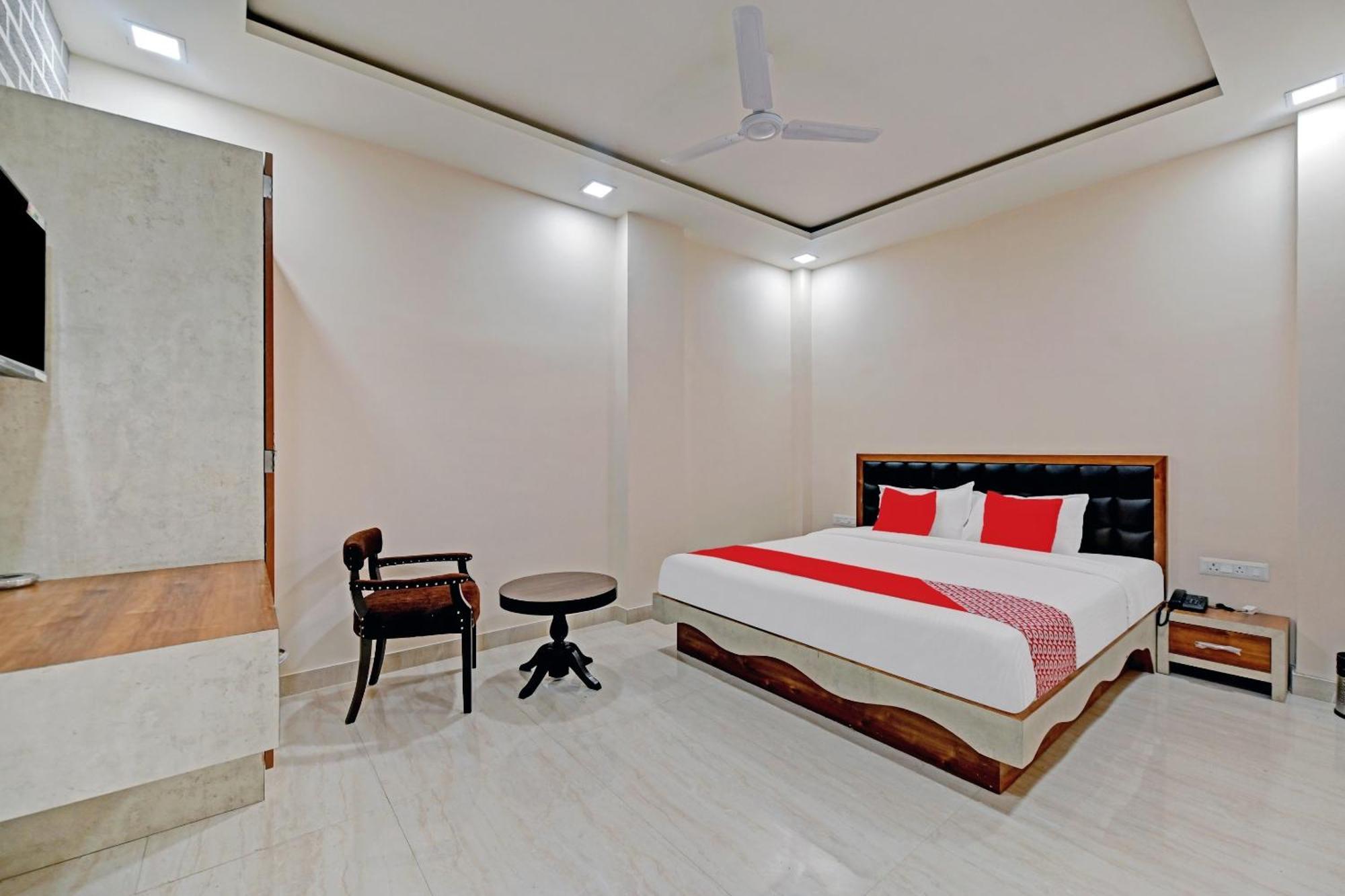 Hotel O The Castle Home Stay Inn Divisione di Divisione di Jaipur Esterno foto