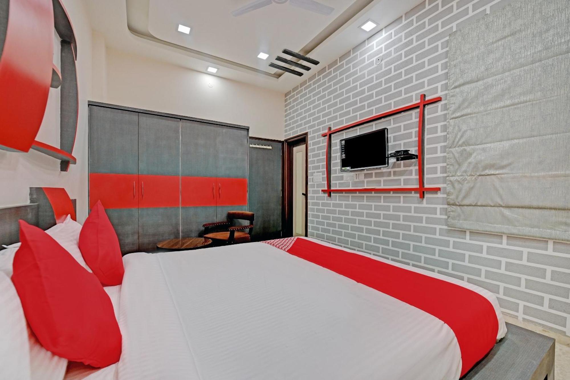 Hotel O The Castle Home Stay Inn Divisione di Divisione di Jaipur Esterno foto